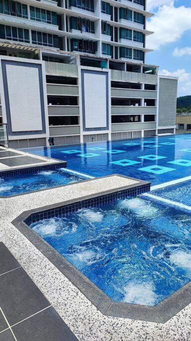 Dopamine Colorful Retreat For 1-6 Pax Johor Bahru